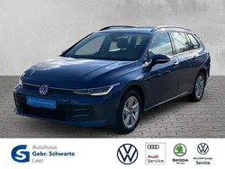 Blau Gebraucht 2024 VW Golf VIII Life Kombi | 23.990 € (Fairer Preis)