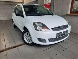 Weiß Gebraucht 2007 Ford Fiesta Style Kleinwagen | 2.600 € (Fairer Preis)