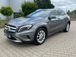 Grau Gebraucht 2015 Mercedes GLA200 SUV | 12.990 € (Guter Preis)