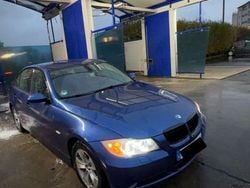 Blau Gebraucht 2006 BMW 325 Limousine | 10.000 € (Teuer)