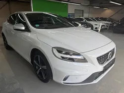 Weiß Gebraucht 2019 Volvo V40 R-Design Kombi | 16.800 € (Fairer Preis)