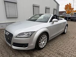 Silber Gebraucht 2009 Audi TT Roadster Design Cabrio | 7.990 €