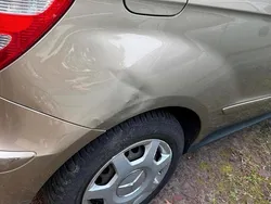 Gold Gebraucht 2025 Mercedes A150 Kleinwagen | 3.500 €