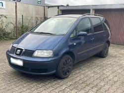 Blau Gebraucht 2004 Seat Alhambra Van / Kleinbus | 999 € (Superpreis)
