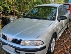 Silber Gebraucht 1999 Mitsubishi Carisma Limousine | 950 €