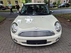 Weiß Gebraucht 2007 Mini ONE Kleinwagen | 4.500 € (Teuer)