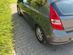 Grau Gebraucht 2010 Hyundai i30 Classic Limousine | 3.400 € (Fairer Preis)