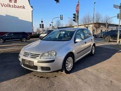 Grau Gebraucht 2003 VW Golf IV Trendline Kleinwagen | 1.590 € (Guter Preis)