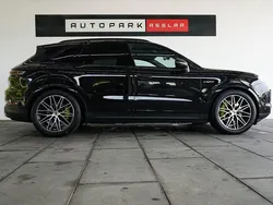 Schwarz Gebraucht 2024 Porsche Cayenne SUV | 98.880 € (Guter Preis)