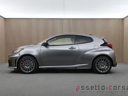 Grau Gebraucht 2024 Toyota Yaris Premium | 46.900 € (Guter Preis)