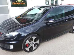 Deep black perleffekt Gebraucht 2010 VW Golf VI GTI Kleinwagen | 8.500 € (Fairer Preis)
