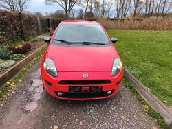 Rot Gebraucht 2016 Fiat Punto Evo Kleinwagen | 2.850 € (Guter Preis)