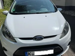 Weiß Gebraucht 2009 Ford Fiesta Trend Kleinwagen | 2.300 € (Guter Preis)