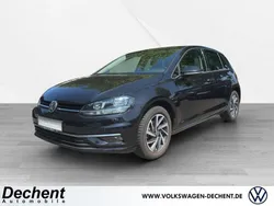 Schwarz Gebraucht 2017 VW Golf VII Sound Limousine | 13.990 € (Etwas zu teuer)