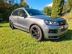 Grau Gebraucht 2014 VW Touareg R-line SUV | 23.299 € (Teuer)