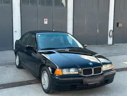 Schwarz Gebraucht 1993 BMW 316 Cabrio | 15.000 €