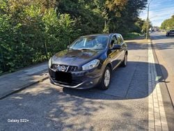 Schwarz Gebraucht 2012 Nissan Qashqai SUV | 3.399 € (Guter Preis)