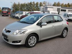 Silber Gebraucht 2009 Toyota Auris Basis Limousine | 5.350 € (Fairer Preis)
