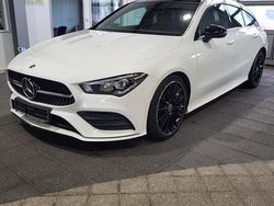 Weiß Gebraucht 2019 Mercedes CLA220 Shooting Brake AMG line Kombi | 25.900 € (Etwas zu teuer)