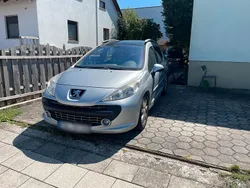 Silber Gebraucht 2008 Peugeot 207 Kombi | 880 €