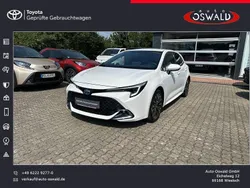 Weiß Gebraucht 2023 Toyota Corolla Team Limousine | 25.890 € (Fairer Preis)