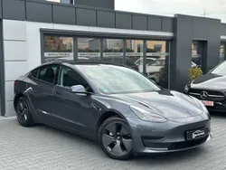 Grau Gebraucht 2022 Tesla Model 3 Standard Range Limousine | 26.890 € (Guter Preis)