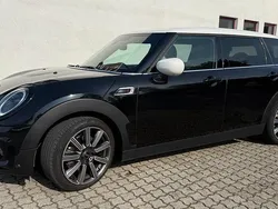 Schwarz Gebraucht 2021 Mini Clubman Kombi | 23.900 €