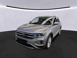Pyrit silber Gebraucht 2024 VW T-Roc Style SUV | 25.840 € (Superpreis)