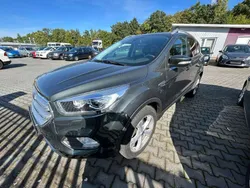 Mambagrün (metallic) Gebraucht 2018 Ford Kuga Titanium SUV | 16.400 € (Fairer Preis)