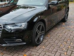 Schwarz Gebraucht 2012 Audi A4 Kombi | 8.000 € (Fairer Preis)