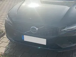 Grau Gebraucht 2020 Volvo V60 R-Design Kombi | 26.280 € (Superpreis)