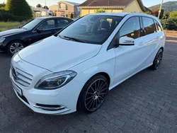Weiß Gebraucht 2014 Mercedes B180 Van / Kleinbus | 8.580 € (Fairer Preis)