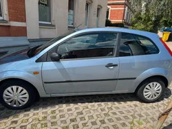 Blau Gebraucht 2005 Ford Fiesta Kleinwagen | 2.000 € (Fairer Preis)