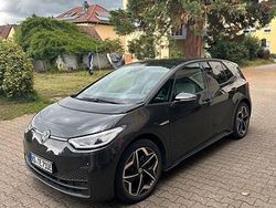 Grau Gebraucht 2021 VW ID.3 Pro Performance Kleinwagen | 21.499 € (Fairer Preis)