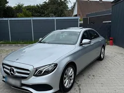 Gebraucht 2019 Mercedes E220 Avantgarde Limousine | 27.999 € (Superpreis)