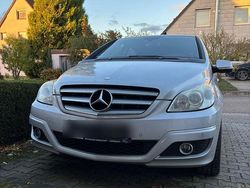 Silber Gebraucht 2010 Mercedes B180 Van / Kleinbus | 4.500 € (Fairer Preis)
