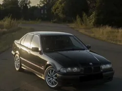 Schwarz Gebraucht 1996 BMW 318 M Sport Limousine | 2.800 €