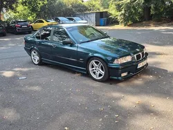 Grün Gebraucht 1995 BMW 328 Limousine | 11.599 €