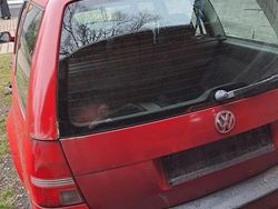 Rot Gebraucht 2002 VW Golf IV Kombi | 250 €