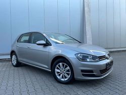 Silber Gebraucht 2016 VW Golf VII Limousine | 11.900 € (Fairer Preis)