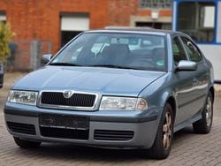 Silber Gebraucht 2004 Skoda Octavia Selection Limousine | 1.600 € (Guter Preis)