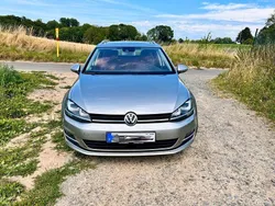 Silber Gebraucht 2016 VW Golf VII Highline Kombi | 9.600 € (Fairer Preis)