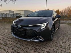 Grau Gebraucht 2024 Toyota Corolla Team Kombi | 27.300 € (Guter Preis)