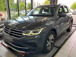 Grau Gebraucht 2021 VW Tiguan Elegance SUV | 25.490 € (Guter Preis)