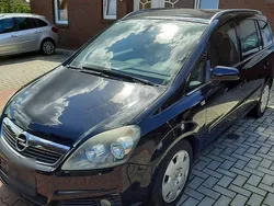 Schwarz Gebraucht 2006 Opel Zafira S Van / Kleinbus | 3.499 € (Fairer Preis)
