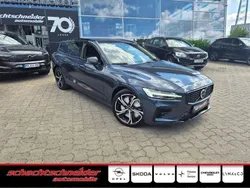 Denim blaumetallic Neu 2025 Volvo V60 Plus Kombi | 57.990 € (Etwas zu teuer)
