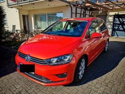 Rot Gebraucht 2015 VW Golf Sportsvan Highline Van / Kleinbus | 10.500 € (Superpreis)
