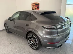 Grau Gebraucht 2021 Porsche Cayenne SUV | 89.980 € (Fairer Preis)