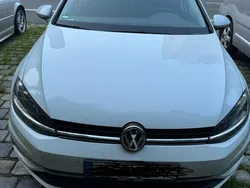 Weiß Gebraucht 2018 VW Golf VII Comfortline Limousine | 12.200 € (Fairer Preis)