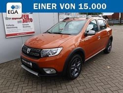 Orange metallic Gebraucht 2017 Dacia Sandero Celebration Kleinwagen | 8.990 € (Fairer Preis)